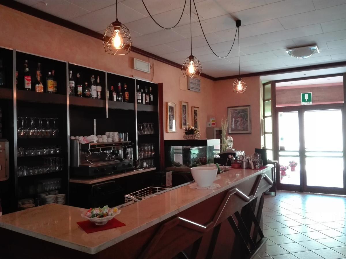 花园酒店 托斯科拉诺-马德尔诺 外观 照片